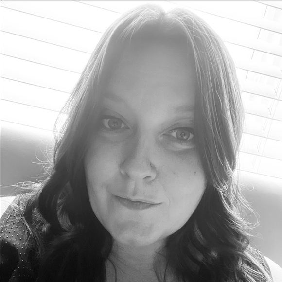 Meet your Posher, Vivian - Picture 1 of 1